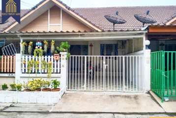 ทาวน์เฮ้าส์ หมู่บ้านกษิรา ศรีราชา ชลบุรี