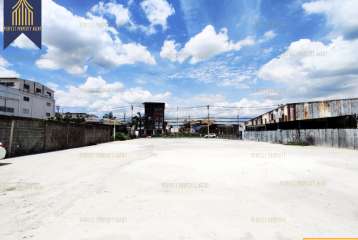 ขาย ที่ดินพร้อมโกดัง โรงงาน พื้นที่เหลือง ติดถนนพัฒนาการ 