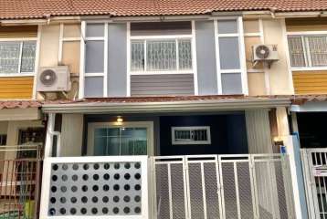 ทาวน์เฮ้าส์หมู่บ้านพฤกษา 45ตกแต่งใหม่ทั้งหลังเดินทางสะดวกสบาย***ขอรูปหน้าปกเป็นแนวนอนค่ะ