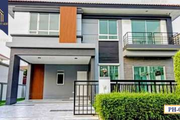 บ้านเดี่ยวหมู่บ้านไลฟ์บางกอกบูเลอวาร์ดพร้อมอยู่เดินทางสะดวกสบาย