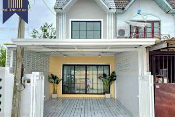 ทาวน์เฮ้าส์ร่มเงาไม้บางบัวทองราคาย่อมเยาว์