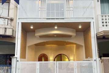 ทาวน์เฮาส์บัวทอง 1 ใกล้สถานีรถไฟฟ้าคลองบางไผ่