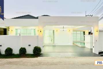 ขายบ้านพูลวิลล่า รัตนากรวิลเลจ 17 หนองปรือ พัทยา ตกแต่งพร้อมเฟอร์นิเจอร์ สระว่ายน้ำส่วนตัว 