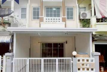 ทาวน์เฮ้าส์ดิเอมเมอรัลพาร์ค 2 ราคาย่อมเยาว์