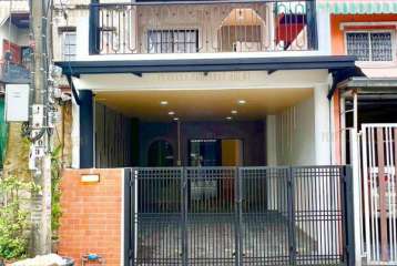 ขายบ้านสวยทำเลทอง รถไฟฟ้าสายสีชมพู หมู่บ้านปรีชา 11 