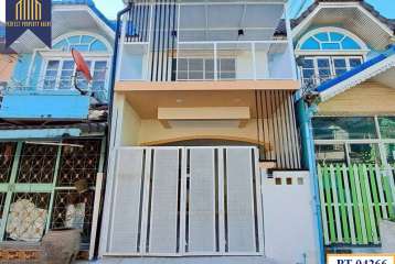 ขาย ทาวน์เฮ้าส์ มนวดี 13 บางคูรัด บางบัวทอง แต่งใหม่