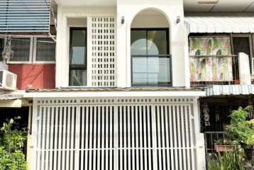 ขาย ทาวน์เฮ้าส์ เสนานิคม 1 ลาดปลาเค้า ลาดพร้าว ตกแต่งใหม่พร้อมอยู่