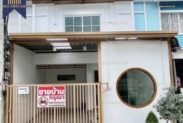 ขาย ทาวน์เฮ้าส์พฤกษา 45 บางบัวทอง ตกแต่งใหม่ราคาย่อมเยาว์