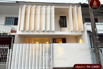 ขายทาวน์โฮม Private Courtyard Residence ลาดพร้าว 41 สไตล์โมเดิร์น มินิมอล ทำเลดี
